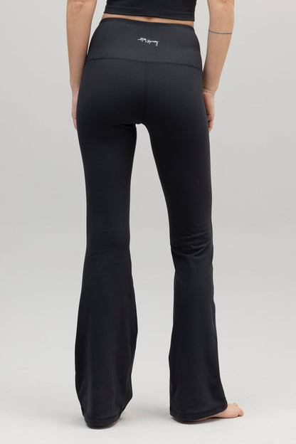 High-Waist Flared Leggings Always Dressed Black