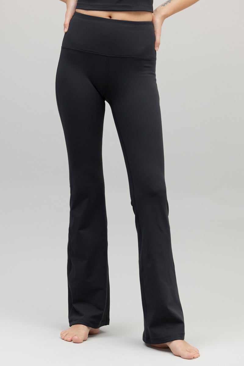 High-Waist Flared Leggings Always Dressed Black